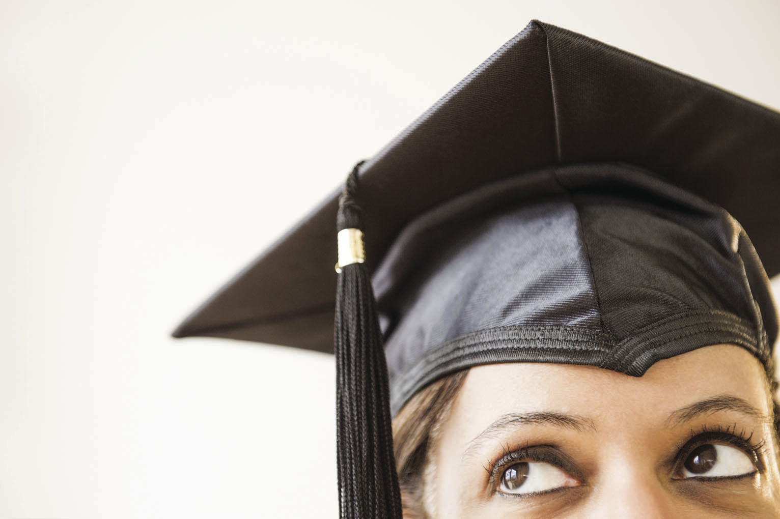 DON’T - Cap and gown